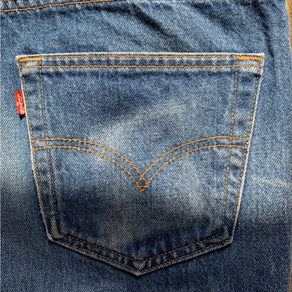 Vintage Levi’s 501’s. Made in USA. - Picture 3 of 11